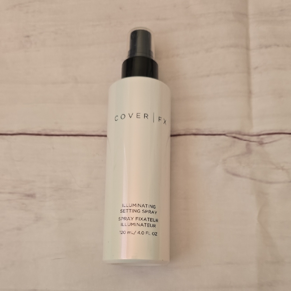 COVER FX Illuminating Setting Spray - White Bottle